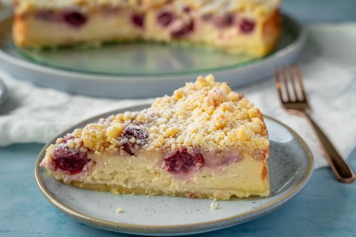 Quark-Kirsch-Kuchen mit knusprigen Streuseln – bestes einfaches Rezept