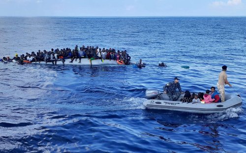 Most Turkish-flagged cargo ship migrants received on Kos | eKathimerini.com