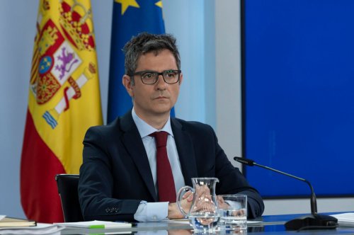 Bolaños rechaza que los fiscales sean llamados a comisiones de investigación tras votar a favor el PSOE