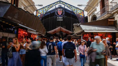 Acoso, insultos racistas y presiones contra las bajas: el 'rey de la Boqueria' de Barcelona acumula demandas laborales | Flipboard
