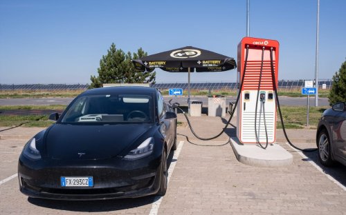 Couche-Tard/Circle K Recharge and ChargeHub strike charger roaming partnership