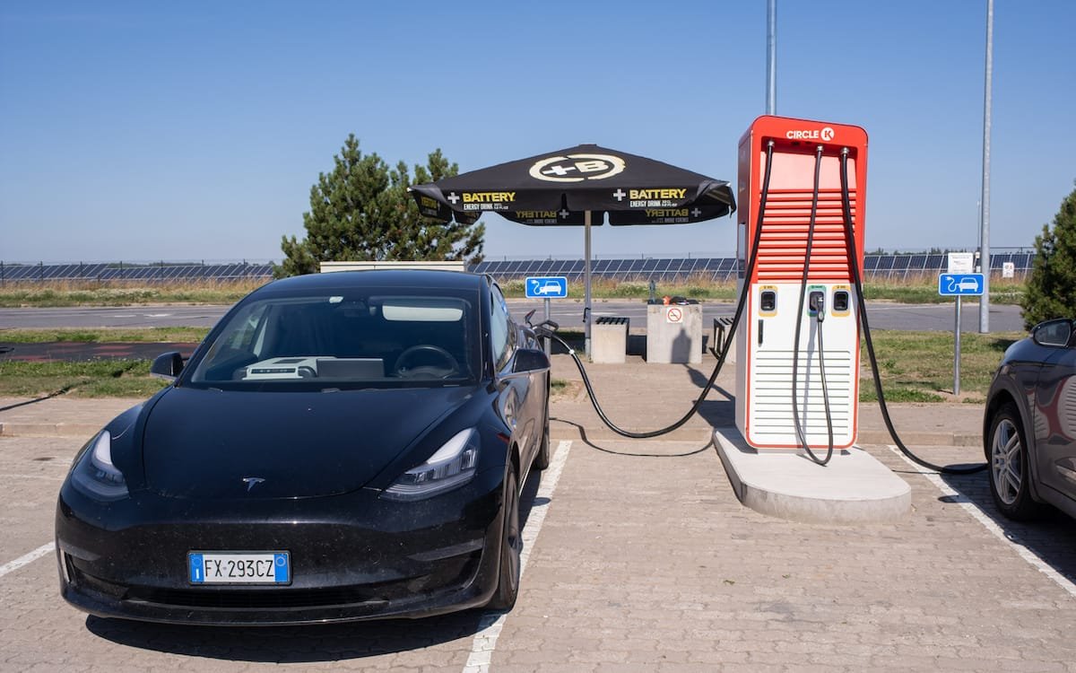 Couche-Tard/Circle K Recharge and ChargeHub strike charger roaming partnership