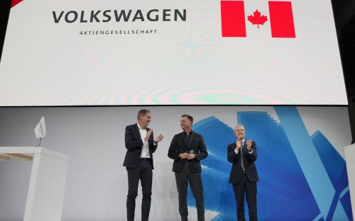 In latest meetings with German automakers, industry minister Champagne touts Canada as “the logical choice”