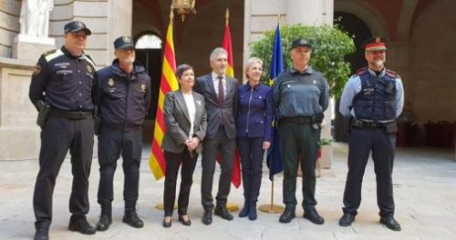 Entre 300 y 500 mossos piden información para incorporarse a la Policía Nacional