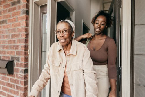 This Sign of Dementia May Be Noticeable In The Shower