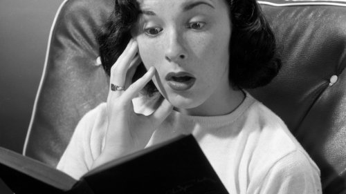 Statt Wischen und Scrollen: 5 aktuelle Bücher, die sich um Frauenschicksale drehen – und die Sie jetzt lesen könnten