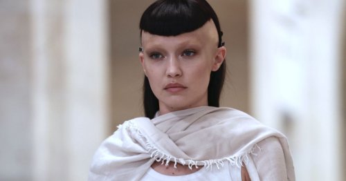 Frisuren-Trend 2022: Gigi Hadid trägt jetzt eine Glatze – und ist damit kaum wiederzuerkennen
