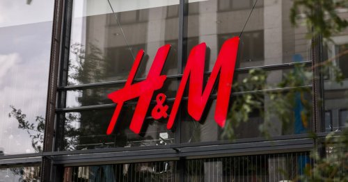 H&M: Dieser Trend-Pullover strahlt Kitzbühel-Luxus aus