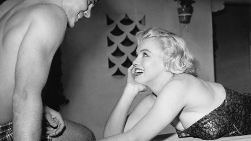 Im Dreieck flirten? Was hinter der „Triangle Method“ steckt und ob der TikTok-Dating-Trend wirklich hält, was er verspricht