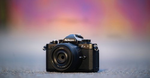 Klassisches Design verbunden mit modernster Technik: die neue Nikon Systemkamera