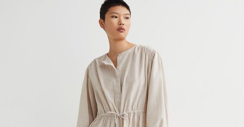 Modetrend 2022: Dieses luftige H&M Leinenkleid ist perfekt für den Sommer