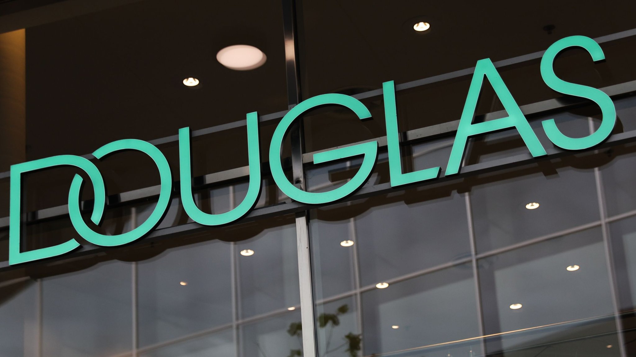 Laut Douglas: Das Frühlings-Parfum Nr. 1 ist jetzt im Sale