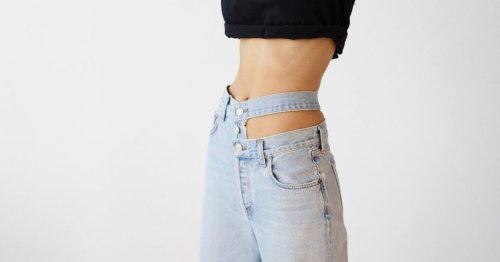 Modetrend 2022: Jeans mit Cut Outs sind im Sommer sexy wie nie