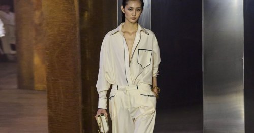 Mode-Trend 2023: Im Frühling verabschieden wir uns von Jeans und tragen viel lieber diese Hosen!