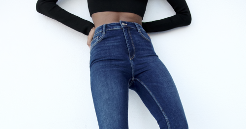 Diese 3 frischen Styling-Tricks machen die Skinny Jeans 2022 zum Modetrend