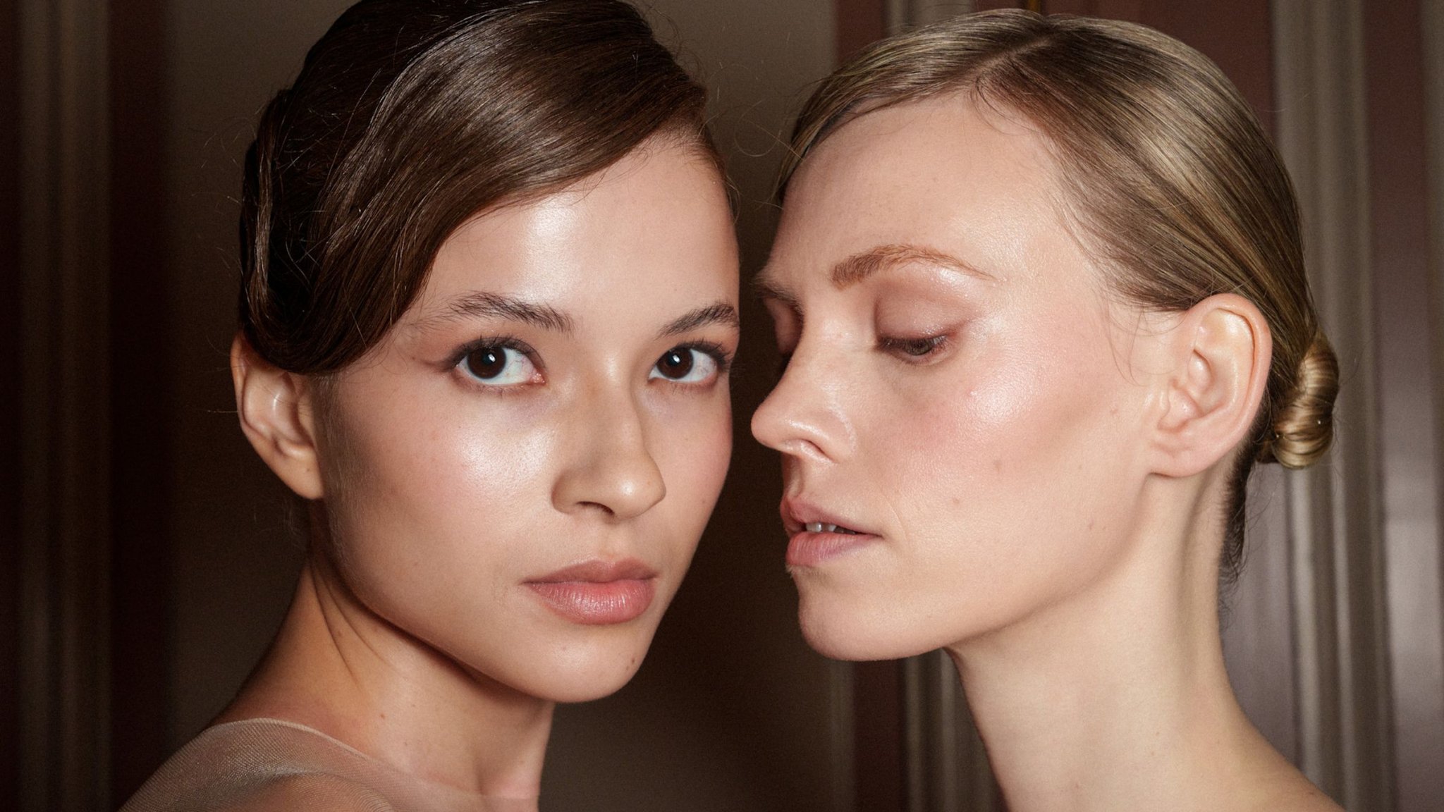 Champagne Cheeks: der elegante Beauty-Trend im Frühling 2025 für ein subtiles Strahlen