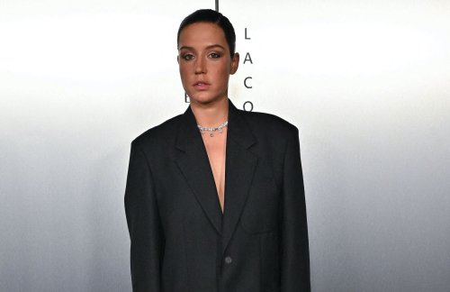 Adèle Exarchopoulos remet au goût du jour la tendance « no pants » à Cannes