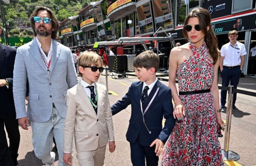 Raphaël, le fils de Charlotte Casiraghi et Gad Elmaleh s’est fait remarquer par sa tenue lors du Grand Prix de Monaco