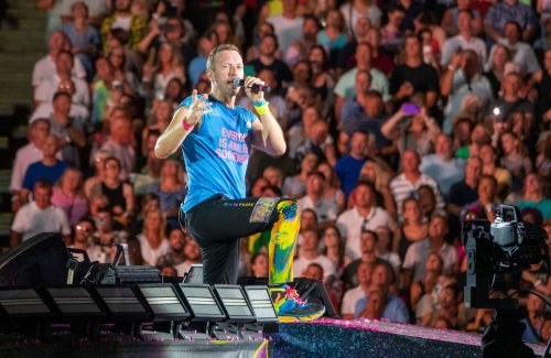 Coldplay : malade, Chris Martin annonce suspendre la tournée du groupe