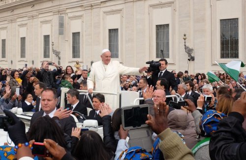 Le Pape François hospitalisé « quelques jours » pour une infection respiratoire