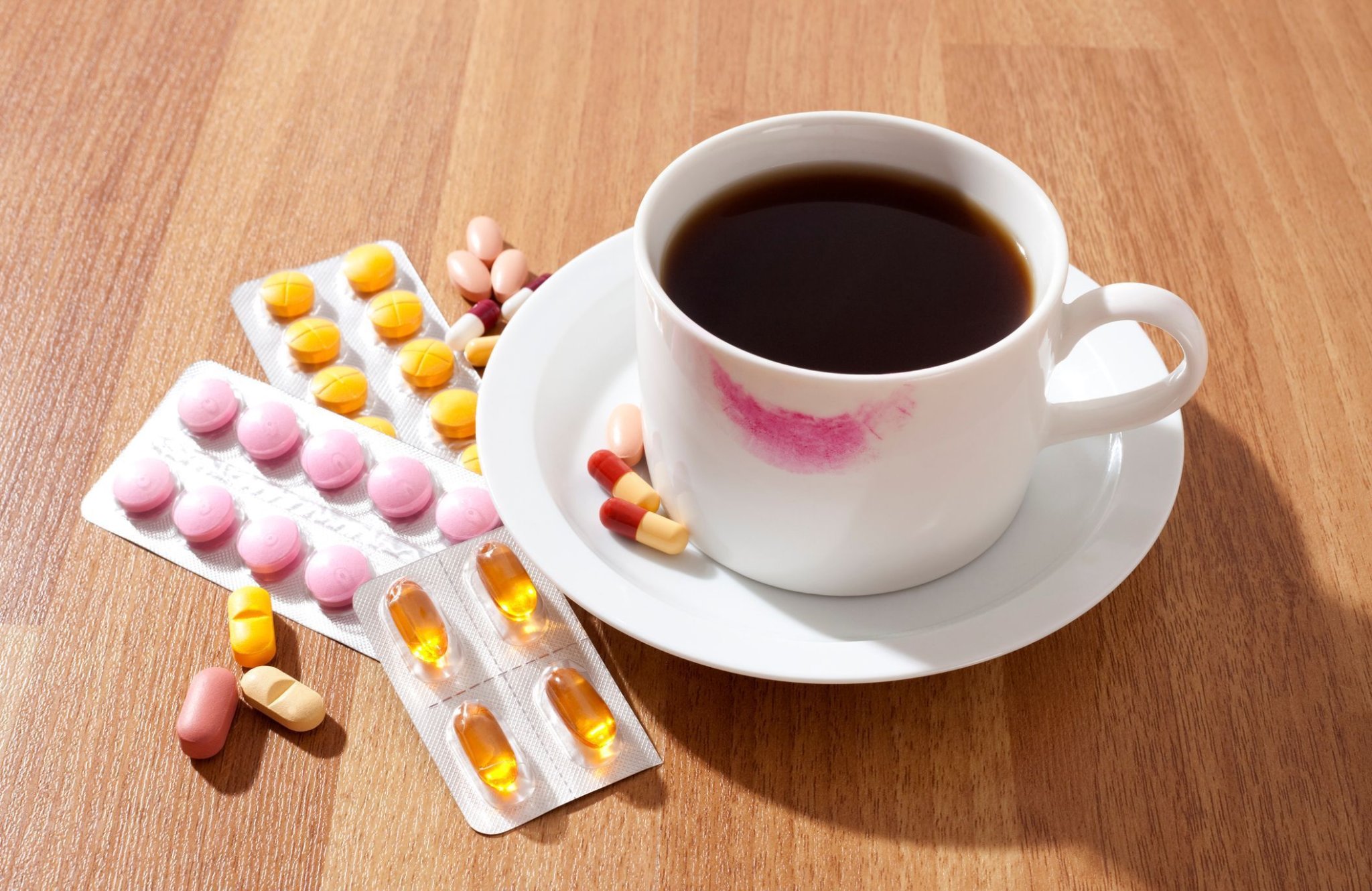 Café et paracétamol : est-il conseillé de les consommer ensemble ?