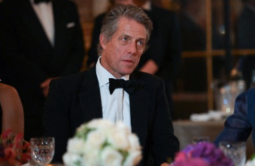 Dîner d’État à Versailles : Hugh Grant tombe sous le charme de Brigitte Macron
