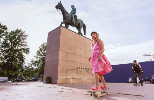 Que faire à Helsinki ? Les adresses incontournables de cette skateuse finlandaise de 70 ans