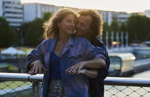 Cannes 2023 - Alex Lutz : « Avec Karin Viard, on est capable de se moquer l’un de l’autre assez facilement »