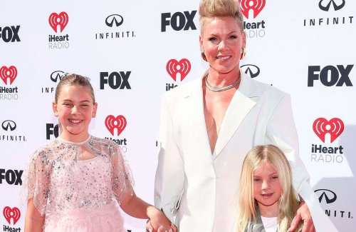 iHeartRadio Music Awards : Pink foule le tapis rouge avec ses enfants Willow et Jameson