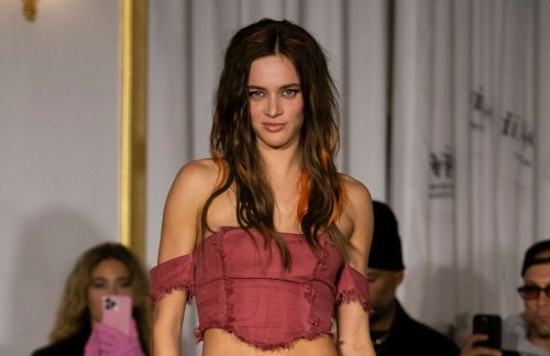 Cette jupe-nappe vue à la Fashion Week de Copenhague fait le buzz sur les réseaux sociaux