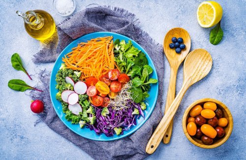 Ménopause : comment composer l’assiette parfaite pour rééquilibrer ses hormones ?