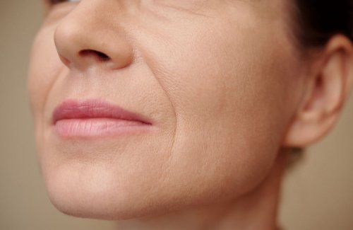 Rides autour de la bouche : ces gestes du quotidien qui les aggravent selon une pro