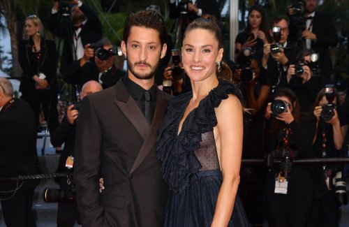 Cannes 2022 : Pierre Niney amoureux, Marine Vacth et Michelle Williams sur le tapis rouge du Festival