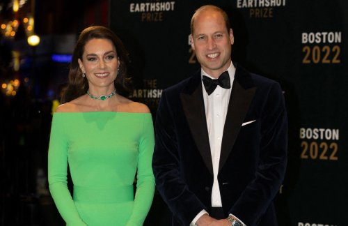 La robe « fond vert » de Kate Middleton devient un meme hilarant sur Internet
