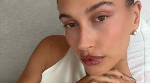 Hailey Bieber's 'Brownie Glazed Lip' Hack Has Women Of Colour Asking 'For Real?' - Elle India