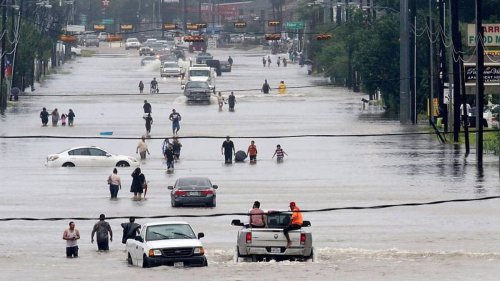 Furacão Harvey castiga Houston com inundações sem precedentes