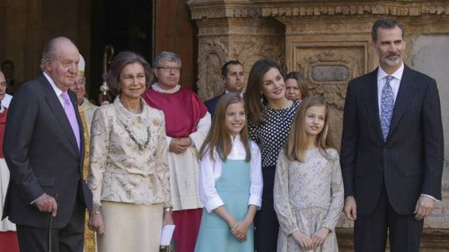 Tensa escena entre la reina Letizia y doña Sofía en la misa de Pascua en Palma