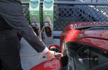 El coche del futuro sigue enganchado a la gasolina