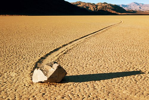 El Valle de la Muerte: el misterioso lugar donde las piedras se mueven solas