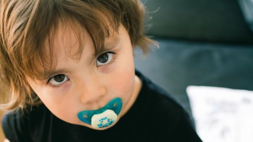 "Suboptimal für die Zähne, aber wichtig für die Seele": Wenn Kinder am Schnuller hängen