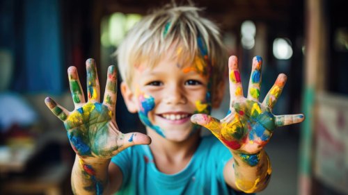 Farb-Lernspiele: 12 tolle Ideen, mit denen dein Kind ganz einfach Farben lernt