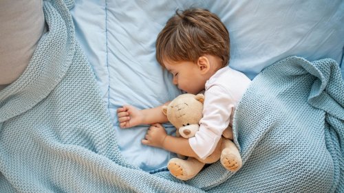 Unruhige Nächte? 10 mögliche Gründe, warum dein Kind schlecht schläft – und was hilft!