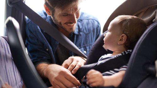 Kindersitze fürs Auto: Worauf Eltern beim Kauf achten müssen