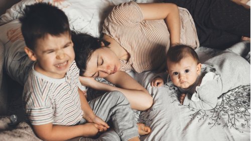 Selbstfürsorge: Müde und ausgebrannt? Du bist nicht allein! 15 Tipps von Eltern gegen das Mama-Burnout