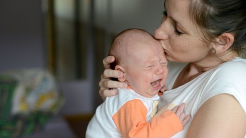 Dein Baby schreit abends? So kannst du ihm helfen: Tipps und Tricks zum Beruhigen