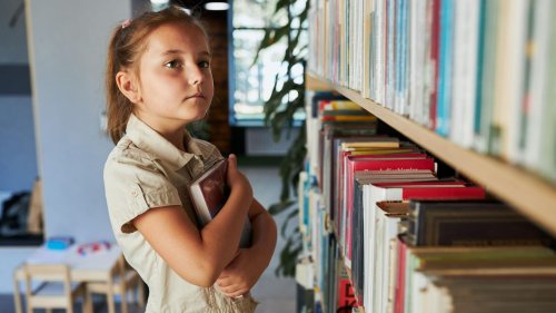 "Mama, was ist Krieg?": Kinderbücher über Krieg und Frieden, die kindgerechte Erklärungen bieten