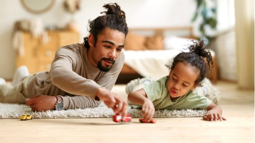 "Wieder das Kind in sich entdecken" Wie Eltern sich mit ihren Kindern am liebsten beschäftigen