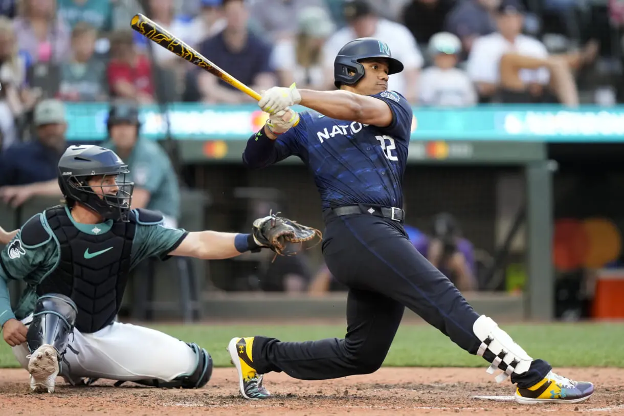 Yankees meltdown: Aaron Boone calls out Carlos Rodon, Kahnle throws a fit  and more