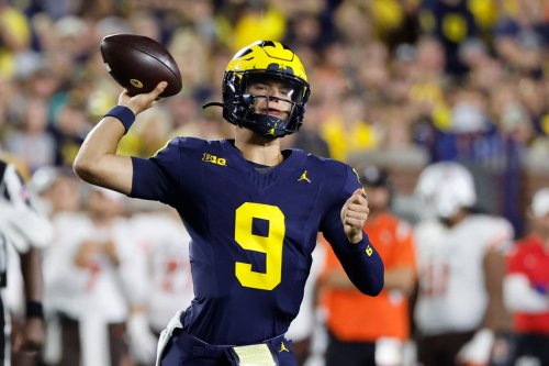 Giants trade up for controversial quarterback in NFL insider Peter Schrager’s mock draft