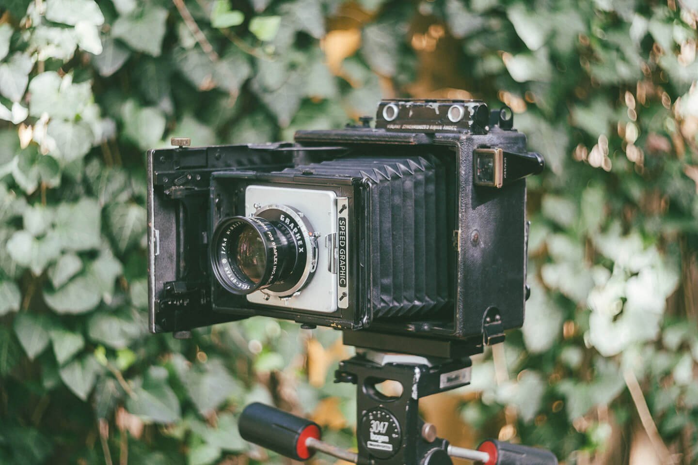 5 Frames… Making mistakes with a Graflex Speed Graphic and Arista Ortho 3.0 4×5 film – by Mark Rutledge